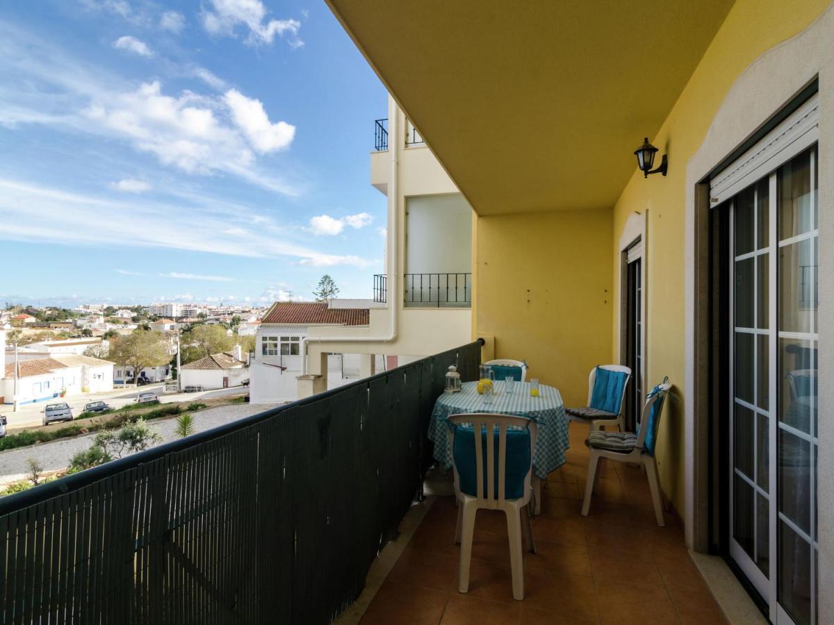This Warm And Comfortable Apartment Lagos Chambre photo