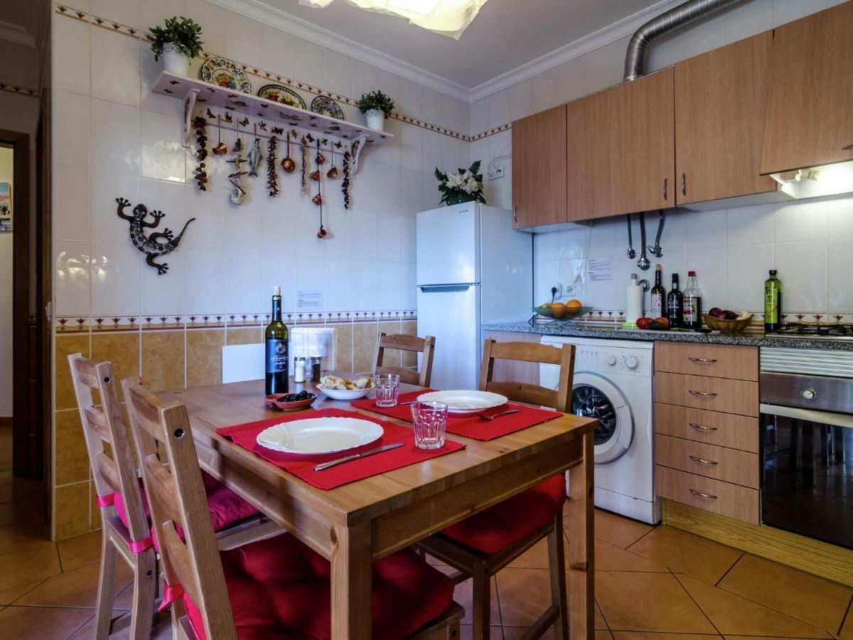 This Warm And Comfortable Apartment Lagos Chambre photo