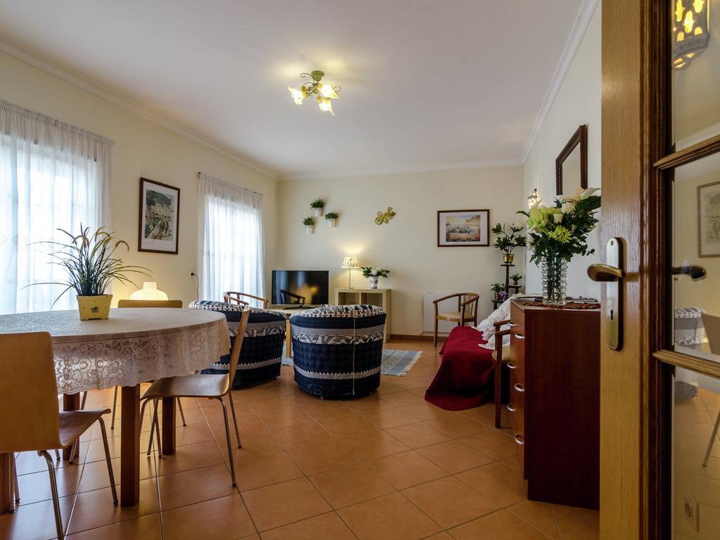 This Warm And Comfortable Apartment Lagos Chambre photo